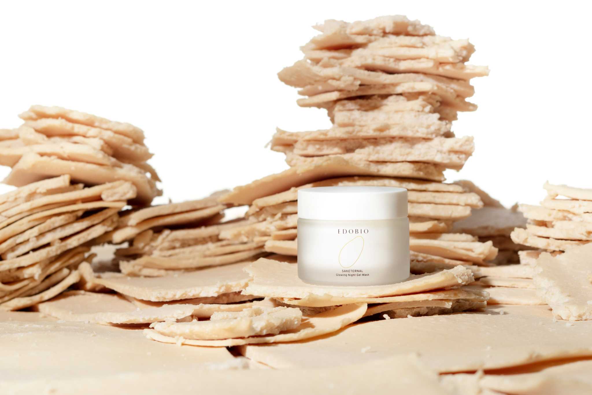 Glowing Overnight Gel Mask with sake lees extract for rejuvenated skin.