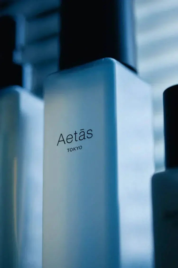 Aetas The Face Lotion - fast-penetrating moisturizer for dry skin, enhances hydration and suppleness.
