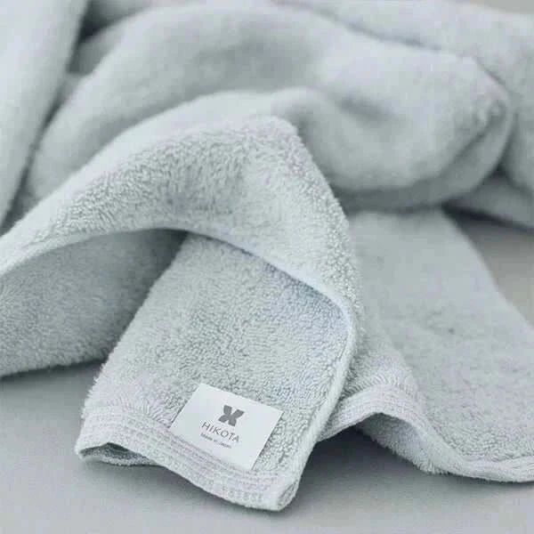 HIKOTA Luxe Absorbent Towel made from premium fabrics for spa-like experience.