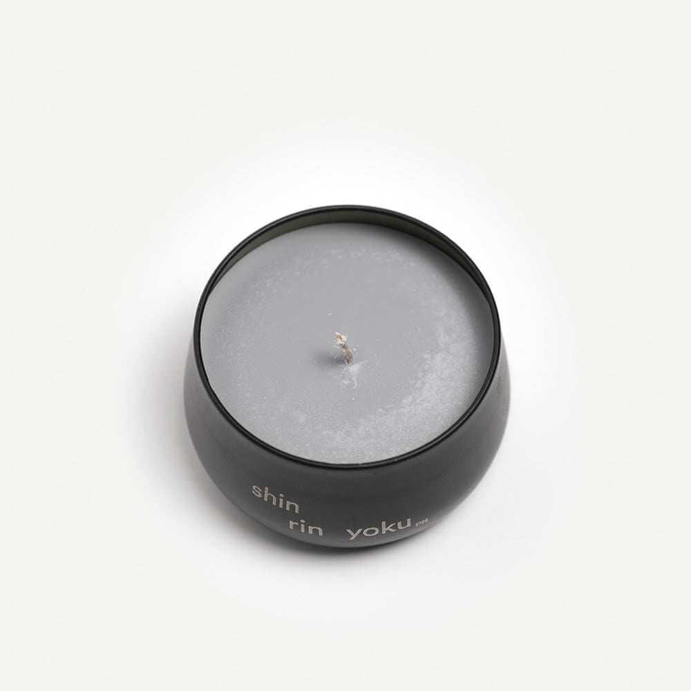 Hinoki Candle PM made with hinoki leaf essential oil and pure water.