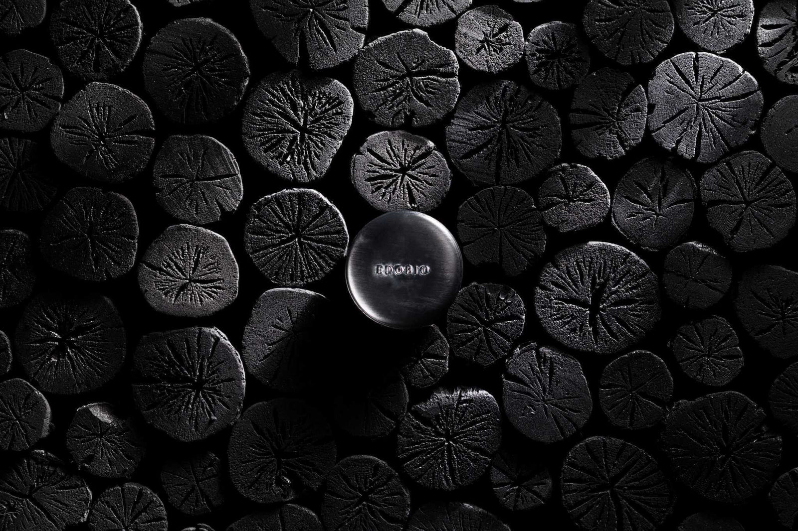 EDOBIO Vegan Black pore-cleansing soap with charcoals - SOWAKA