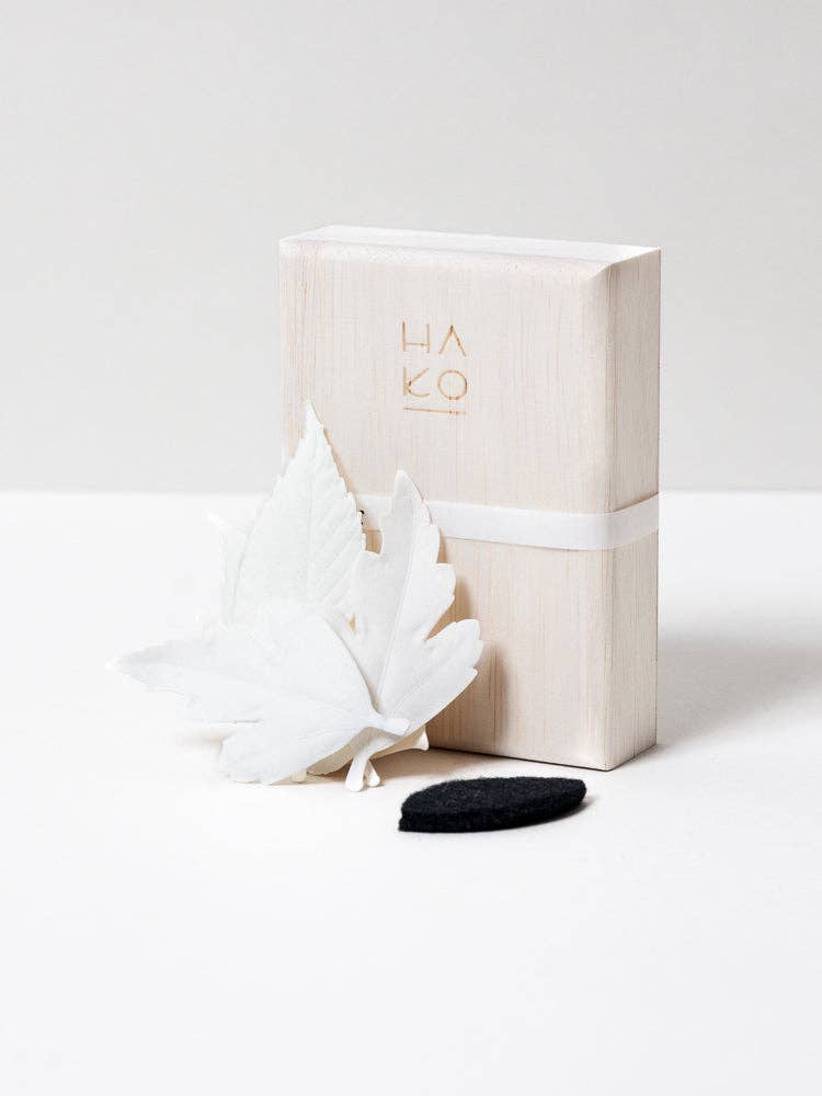 HA KO Paper Incense wooden box set with five leaves and felt mat for fragrance and deodorizing.